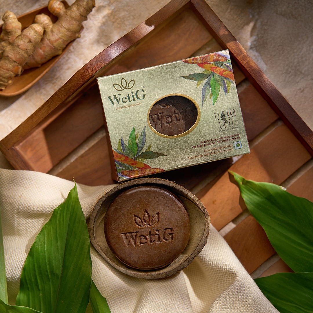 Beauty Bar with Natural Curcumin